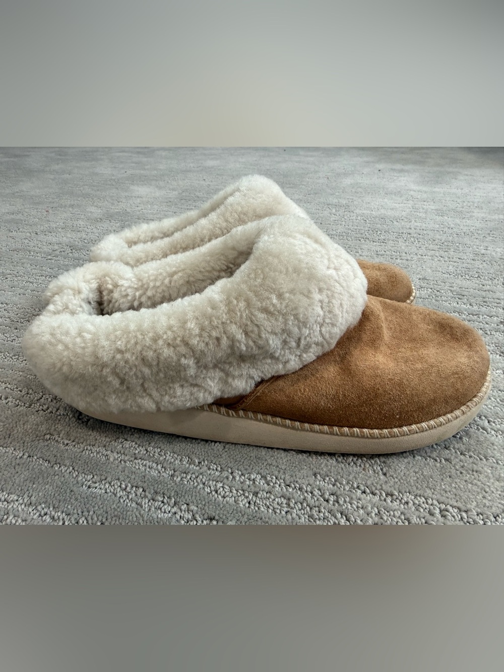 OluKai Ku‘i Women’s Shearling Suede Slippers Brown Cream Size 8
